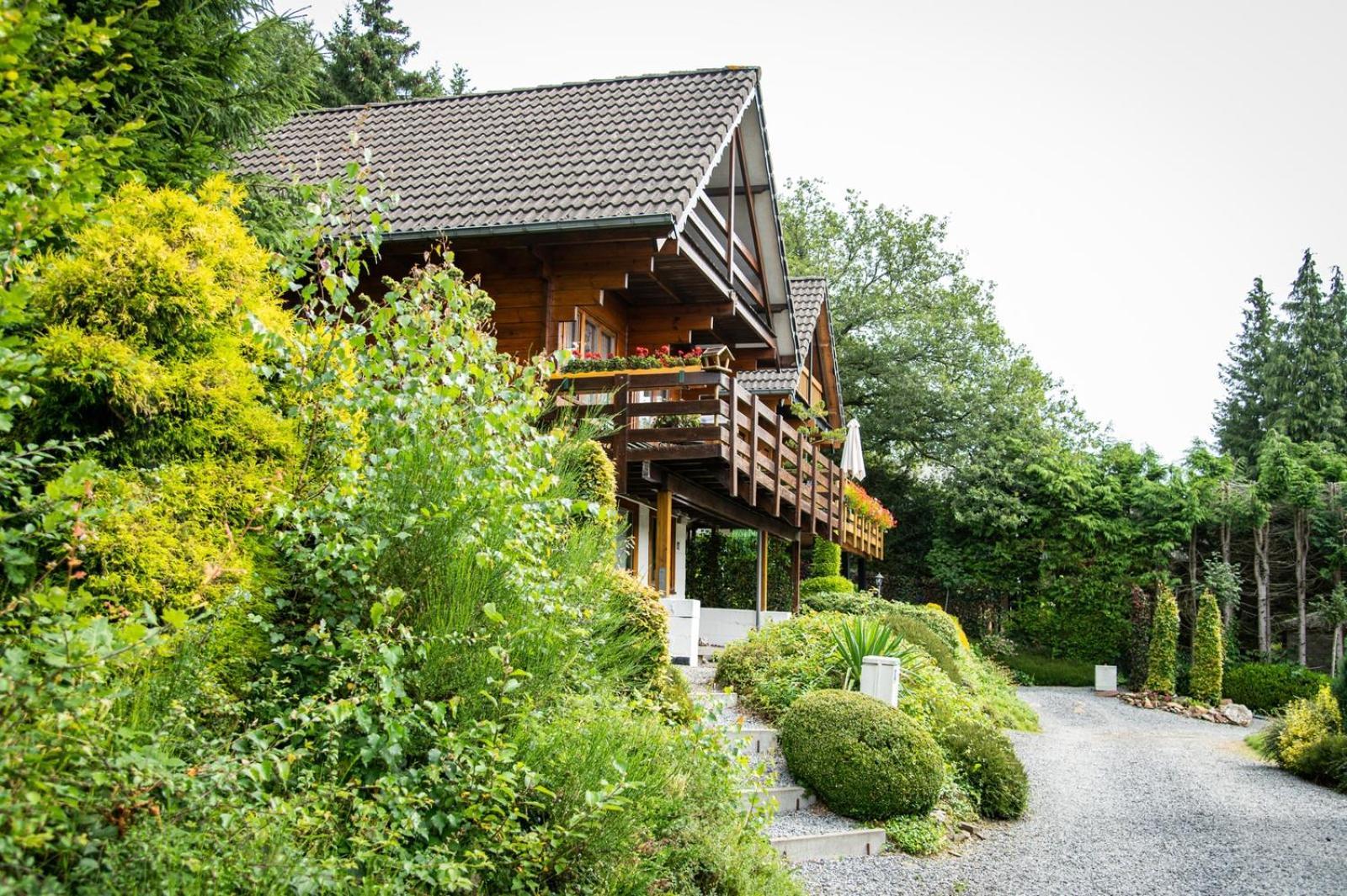 Готель Ardenparks Petite Suisse Dochamps Екстер'єр фото
