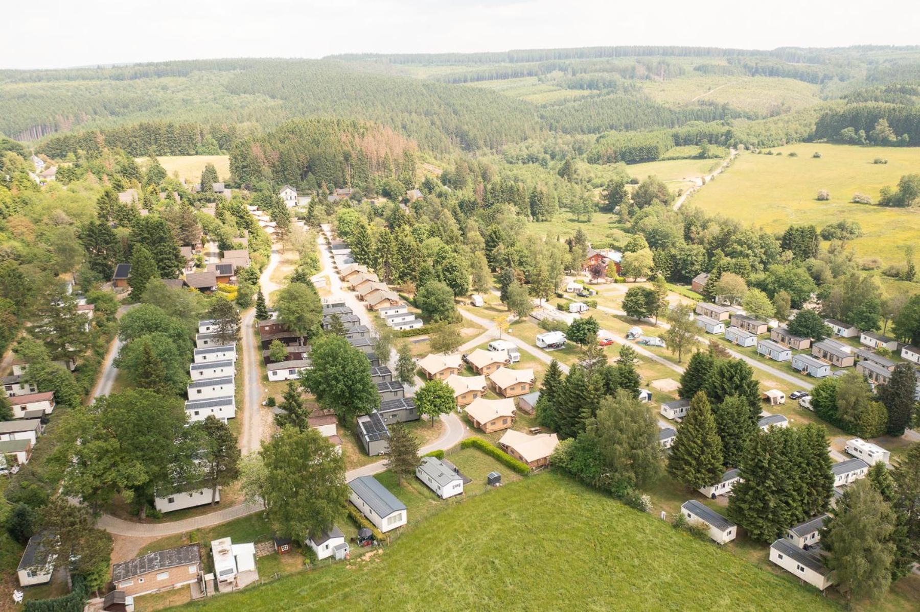 Готель Ardenparks Petite Suisse Dochamps Екстер'єр фото